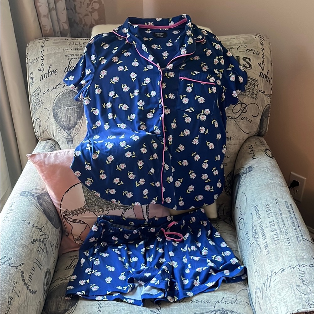 Kate spade  Women's Blue Floral Short PJ Set with Pink Trim